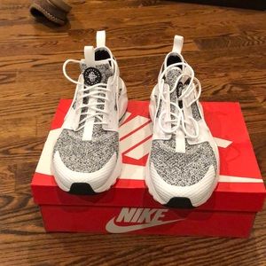 Nike Air Huarache Run Ultra SE